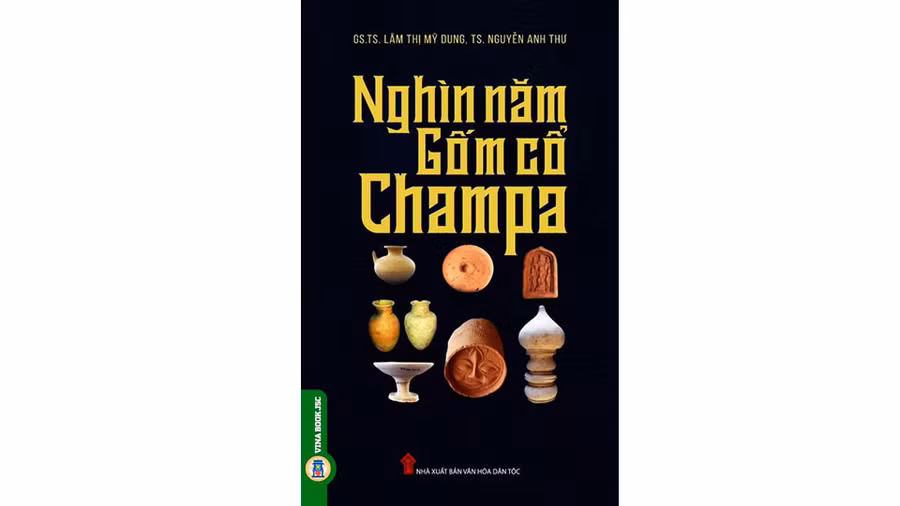 Bìa sách "Nghìn năm gốm cổ Champa". Bìa sách