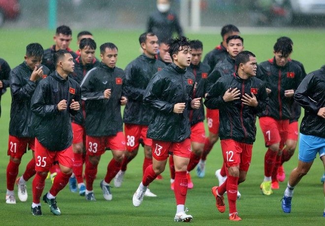 Đội U.22 Việt Nam triệu tập nhiều tiền vệ khá ẢNH: VY KHÁNH