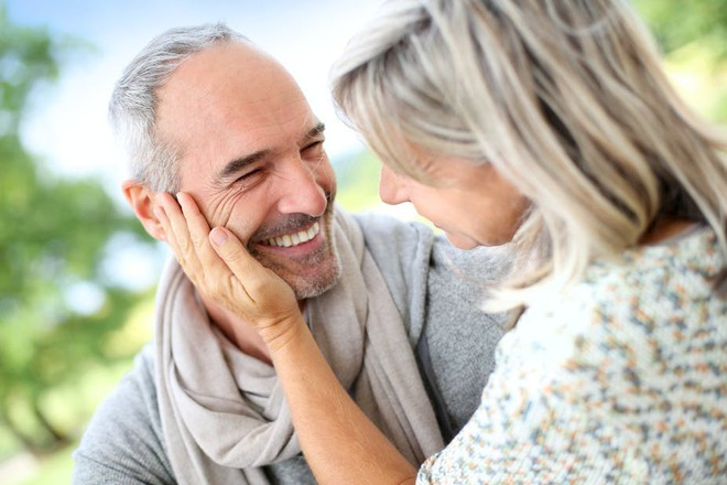 Tần suất 'giao ban' của những cặp đôi từ 50 tuổi trở lên, thường còn 52 lần mỗi năm ẢNH MINH HỌA: SHUTTERSTOCK