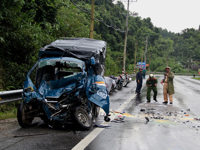 Hiện trường vụ tại khu vực đèo Chuối (thuộc thị trấn Mađaguôi, huyện Đạ Huoai, Lâm Đồng. (Ảnh nguồn: thanhnien) Hiện trường vụ tại khu vực đèo Chuối (thuộc thị trấn Mađaguôi, huyện Đạ Huoai, Lâm Đồng. (Ảnh nguồn: thanhnien)