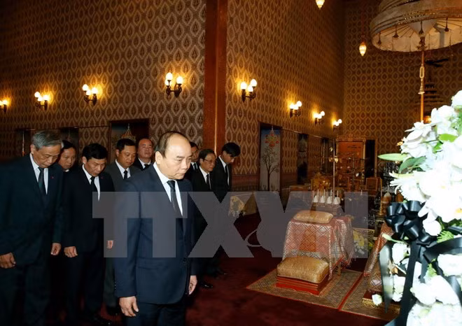  Thủ tướng Nguyễn Xuân Phúc viếng Nhà Vua Thái Lan Bhumipol Adulyadej.