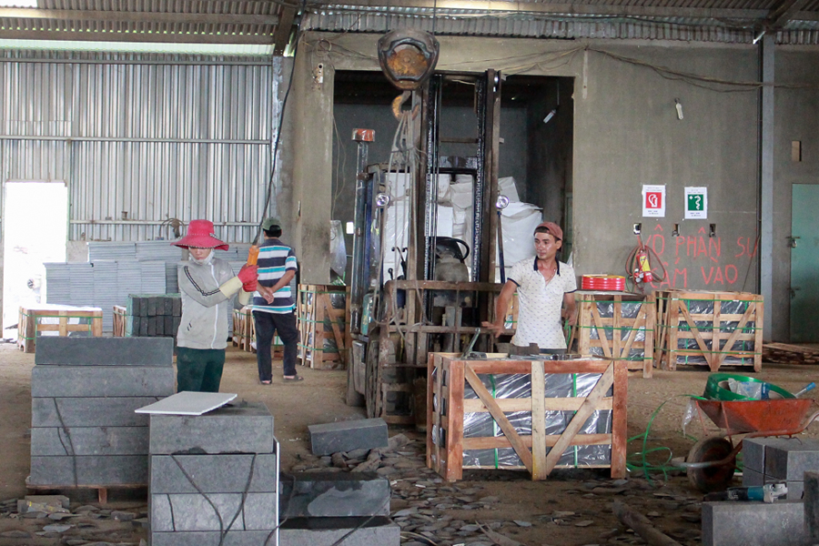 Công tác bảo vệ môi trường trong khai thác, chế biến khoáng sản đã được các doanh nghiệp thực hiện. Ảnh: H.T Công tác bảo vệ môi trường trong khai thác, chế biến khoáng sản đã được các doanh nghiệp thực hiện. Ảnh: H.T