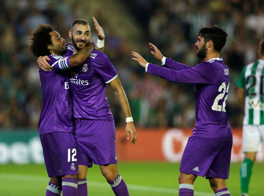 Bộ ba Marcelo, Banzema, Isco (từ trái qua) cùng ghi bàn góp công giúp Real Madrid thắng đậm Betis 6-1. Ảnh: Reuters