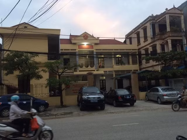  Trụ sở Viện Kiểm sát huyện Quốc Oai-nơi phát hiện ông Chuẩn bị thương. (Ảnh: Danviet.vn)