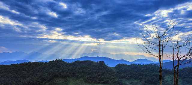 Nắng chiều Bản Giốc đang vẫy gọi du khách đến với vùng biên cương Tổ quốc