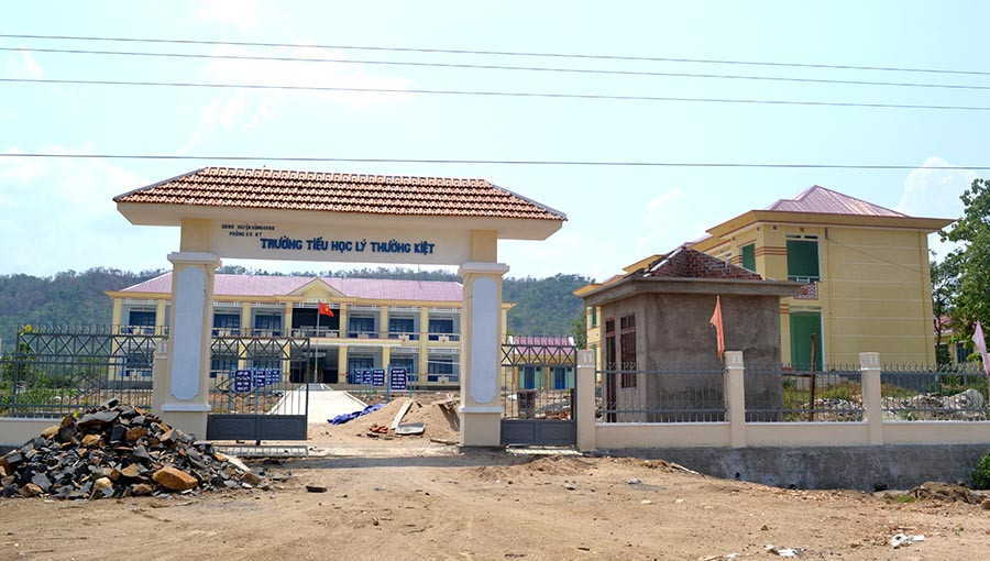 Một ngôi trường vừa được đầu tư xây dựng tại xã Đak Kơ Ning, huyện Kông Chro. Ảnh: L.H