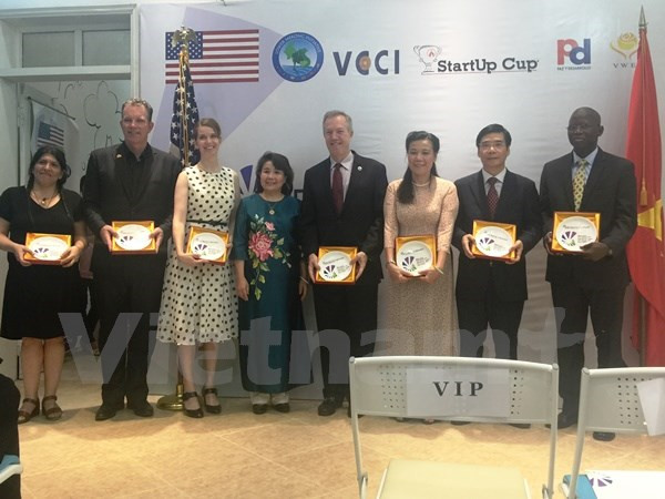 Lễ khai trương trung tâm WECREATE tại Hà Nội.