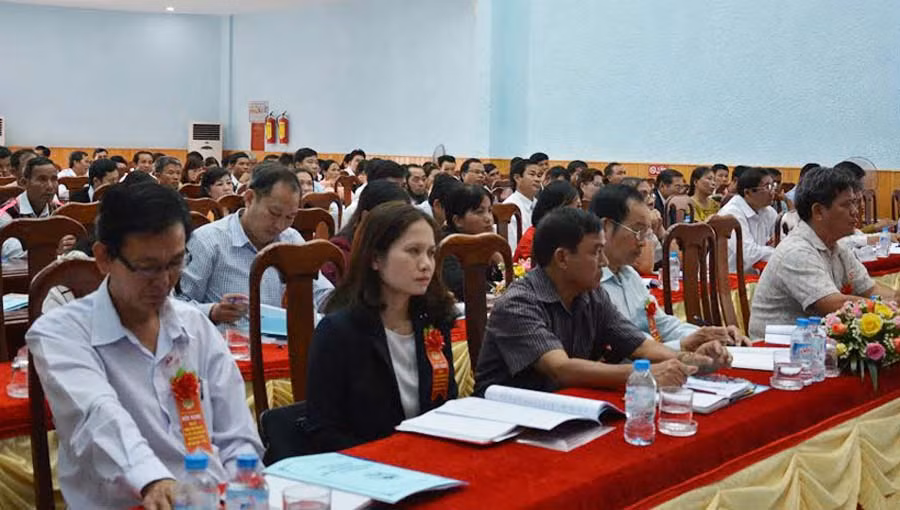 Gần 100 nông dân sản xuất kinh doanh giỏi đã về dự Hội nghị. Ảnh: H.T