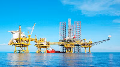 Lĩnh vực dầu khí nằm trong nhóm 10 doanh nghiệp nộp thuế thu nhập doanh nghiệp lớn nhất .