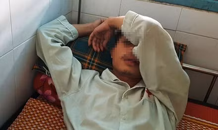 Anh Đỗ Văn T. vẫn phải tiếp tục trị thương dài ngày tại Bệnh viện T.Ư Huế.