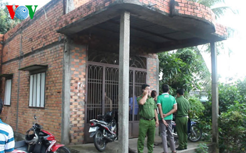 Căn nhà nơi phát hiện thi thể người đàn ông. Căn nhà nơi phát hiện thi thể người đàn ông.