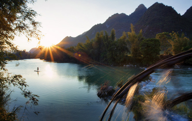 Những hình ảnh cọn nước thân quen trên đỉnh thác của người dân Cao Bằng