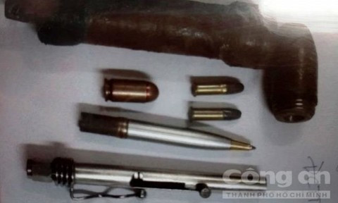 Súng của Tuấn. Súng của Tuấn.