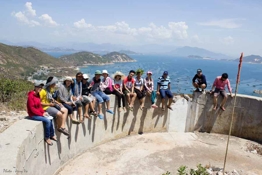 Đến với Bình Ba, bạn không thể bỏ qua việc đi tham quan các bãi tắm và lặn biển ngắm san hô. Đảo Bình Ba có nhiều bãi biển trong xanh, cắt trắng, còn rất thưa người nên bạn có thể hoàn toàn tận hưởng những giờ phút lênh đênh trên sóng biển. Đến với Bình Ba, bạn không thể bỏ qua việc đi tham quan các bãi tắm và lặn biển ngắm san hô. Đảo Bình Ba có nhiều bãi biển trong xanh, cắt trắng, còn rất thưa người nên bạn có thể hoàn toàn tận hưởng những giờ phút lênh đênh trên sóng biển.