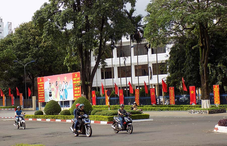 Trụ sở UBND Thành phố Pleiku và các phòng ban trực thuộc. Ảnh: Thanh Nhật Trụ sở UBND Thành phố Pleiku và các phòng ban trực thuộc. Ảnh: Thanh Nhật