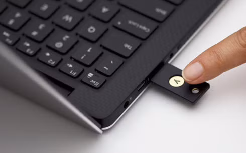 Chiếc khóa rẻ tiền này sẽ bảo vệ dữ liệu quý giá của bạn trước hacker