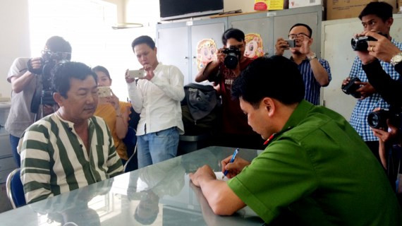 Bị can Phan Văn Ngoan tại cơ quan điều tra. Bị can Phan Văn Ngoan tại cơ quan điều tra.