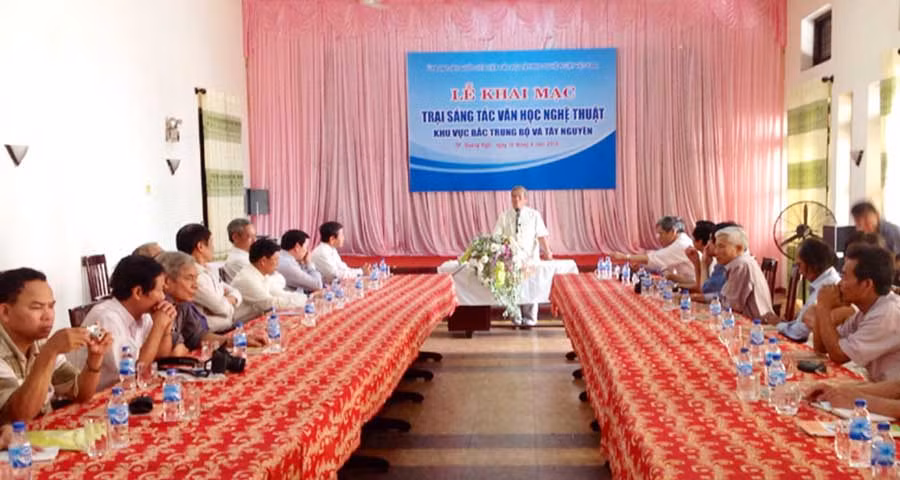 Tổ chức Trại sáng tác văn học nghệ thuật khu vực Bắc Trung bộ và Tây Nguyên