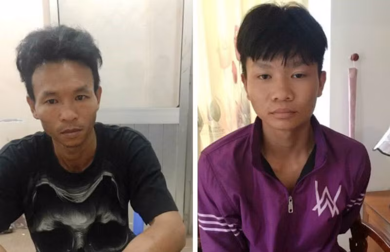  2 anh em, gồm: Đặng Hoàng Vũ (trái) và Đặng Thiên Phú (phải) tại cơ quan công an