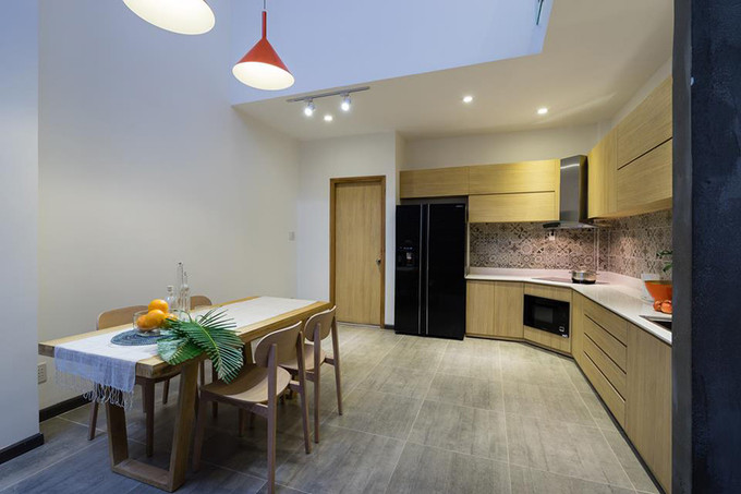 Chủ nhà đặc biệt ưu ái cho các khu sinh hoạt chung nên phòng khách, bếp ăn, phòng đọc sách đều rộng rãi. Chủ nhà đặc biệt ưu ái cho các khu sinh hoạt chung nên phòng khách, bếp ăn, phòng đọc sách đều rộng rãi.