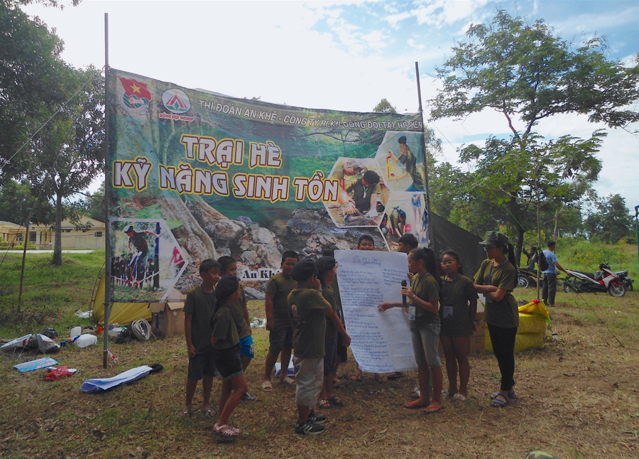 Tự tin trình bày ý tưởng trước mọi người. Ảnh: Mộc Trà