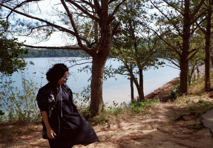 Bên Biển Hồ - Ảnh: thaotranrl