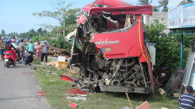 Vụ tai nạn nghiêm trọng xảy ra sáng 19-7 trên địa bàn xã Hồng Sơn (huyện Hàm Thuận Bắc, Bình Thuận) khiến 3 người thiệt mạng. 1 Vụ tai nạn nghiêm trọng xảy ra sáng 19.7 trên địa bàn xã Hồng Sơn (H.Hàm Thuận Bắc, Bình Thuận) khiến 3 người thiệt mạng