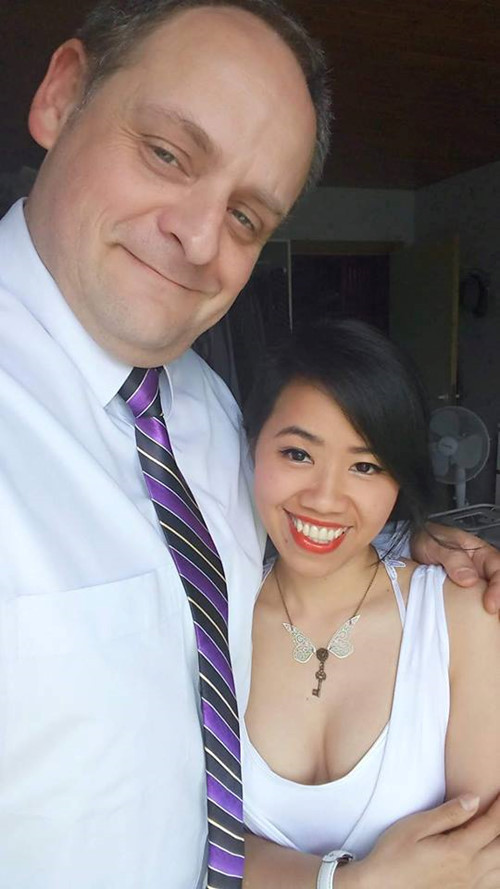 Lan gặp Olivier khi đang trong giai đoạn mất niềm tin về tình yêu, nhưng chính nhờ tình cảm chân thành vô điều kiện của anh chàng Bỉ đã khiến cô hoàn toàn bị chinh phục