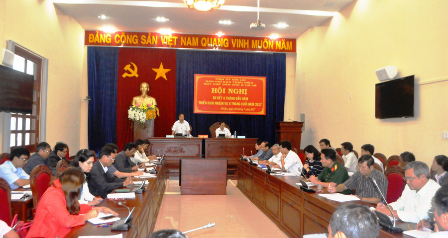 Quang cảnh hội nghị. 