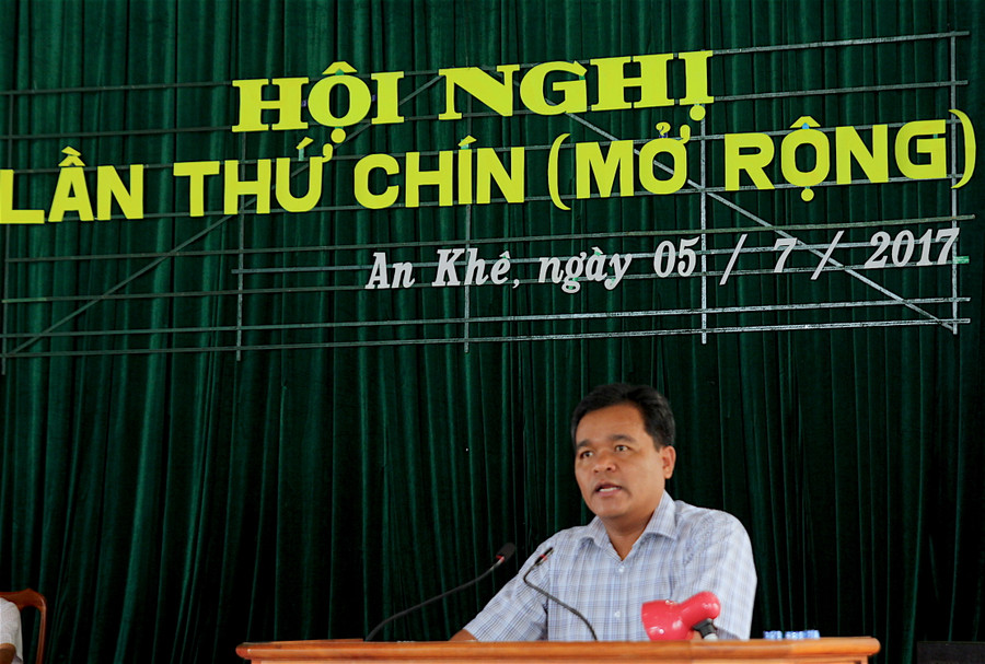 Đồng chí Hồ Văn Niên phát biểu chỉ đạo tại hội nghị. Ảnh: Nguyễn Đông