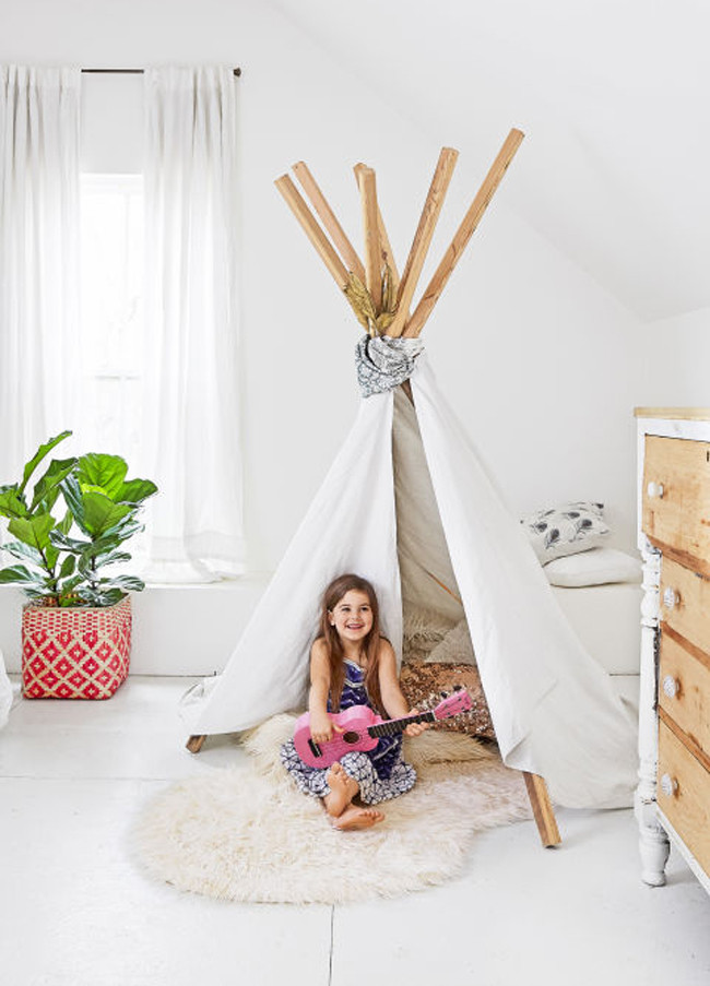 Trong phòng còn có một căn lều nhỏ cho bé chơi đùa. Trong phòng còn có một căn lều nhỏ cho bé chơi đùa.