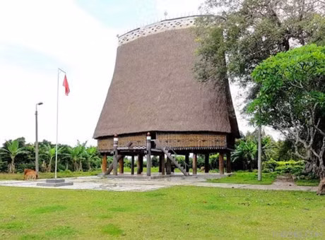 Nhà rông Kon Klor (Kon Tum)