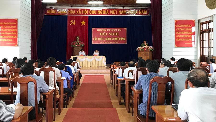  Toàn cảnh hội nghị Ban Chấp hành Đảng bộ huyện Đức Cơ lần thứ 9, khóa VI (mở rộng). Ảnh: Ngọc Minh