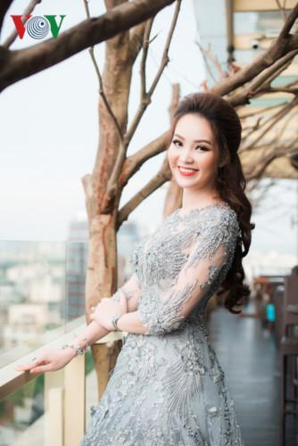 Mới đây, trong một sự kiện tại Hà Nội, Á hậu Thuỵ Vân xuất hiện với vẻ ngoài vô cùng xinh đẹp, rạng rỡ.