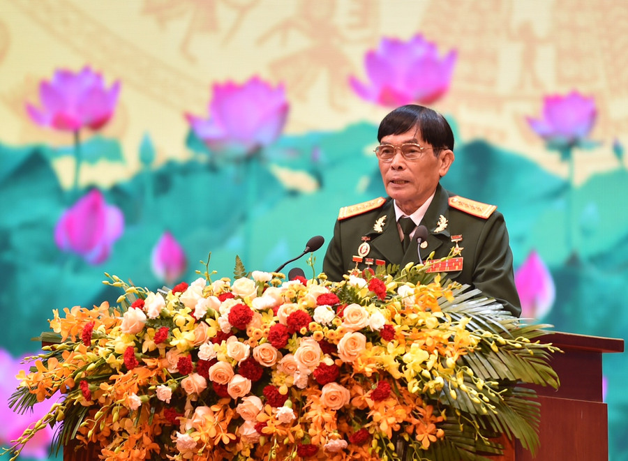 Anh hùng Lực lượng vũ trang nhân dân Nguyễn Thao đại diện cho người có công phát biểu. Anh hùng Lực lượng vũ trang nhân dân Nguyễn Thao đại diện cho người có công phát biểu.