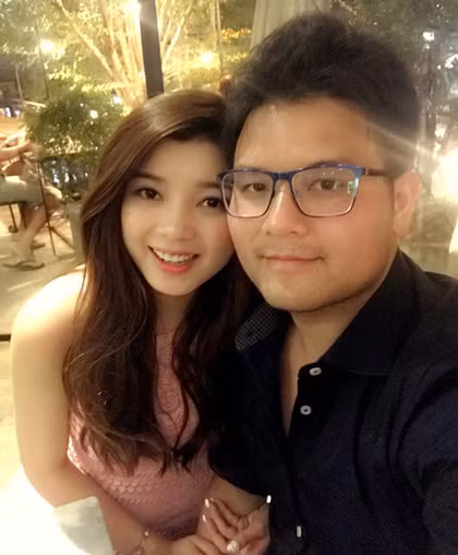 Sau 6 tháng kiên trì "tấn công", anh Quân đã nhận được sự đồng ý của Linh. Sau 6 tháng kiên trì