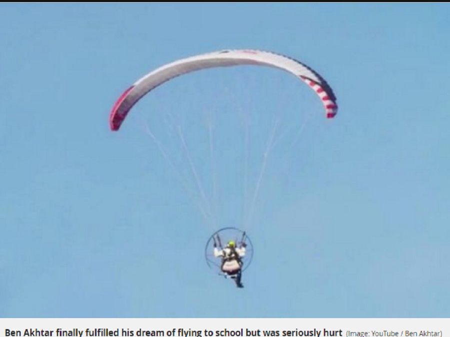 Nam sinh Ben Akhtar bay bằng dù lượn - Ảnh chụp màn hình Mirror Nam sinh Ben Akhtar bay bằng dù lượn - Ảnh chụp màn hình Mirror