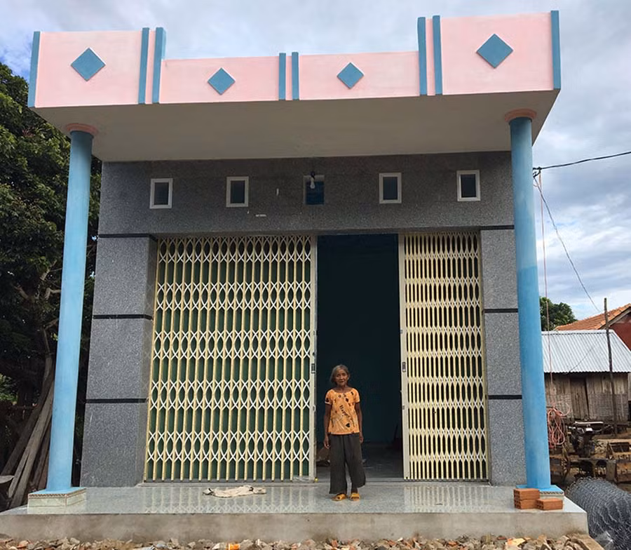  Ngôi nhà mới đem đến niềm vui cho các gia đình người có công trên địa bàn tỉnh. Ảnh: P.L