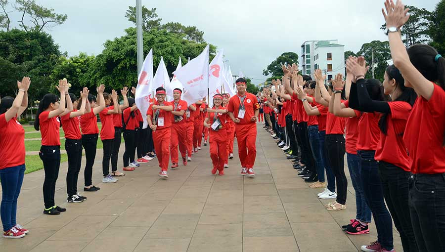Những bước chân đầy nhiệt huyết của các chiến sĩ Hành trình Đỏ 2017. Những bước chân
