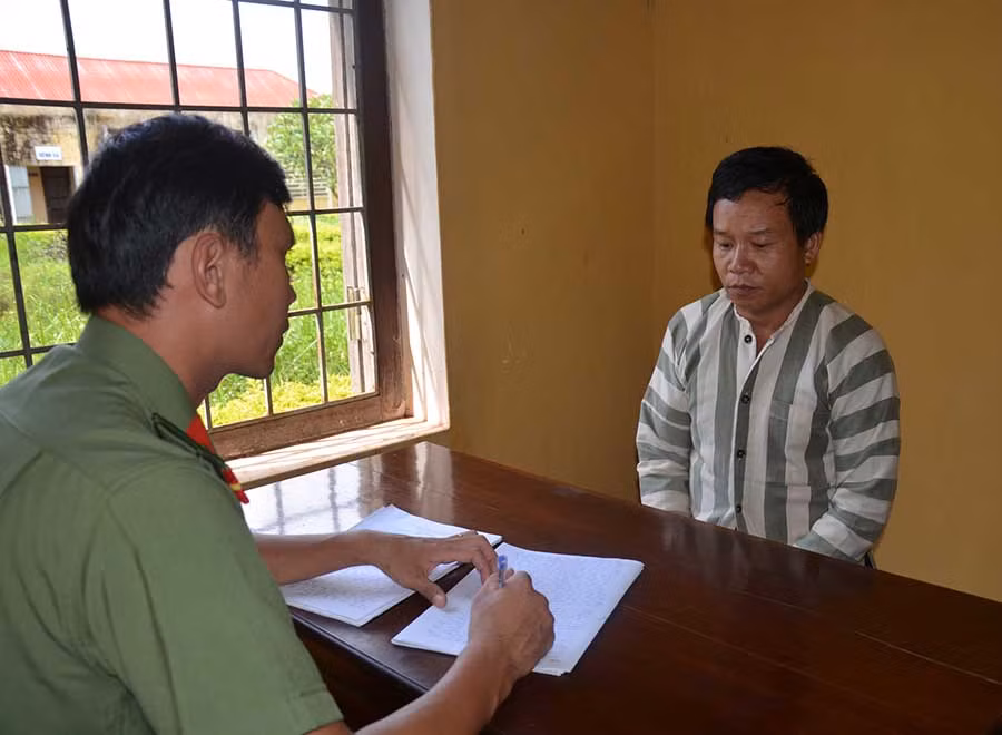  Đối tượng Nguyễn Văn Minh tại Cơ quan Điều tra. Ảnh: L.A