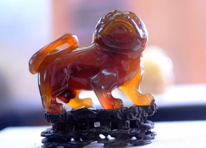 Tượng Kỳ Lân bằng ngọc