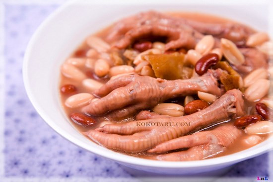  Với bài thuốc này, mọi người cần kiên trì trong khoảng 1 tuần, hết một tuần thì dừng 4 ngày sau đó lại tiếp tục sử dụng thêm 1 tuần nữa là đủ liệu trình. Mỗi ngày làm một lần để ăn trong ngày, không để thừa sang ngày hôm sau. Ảnh: Báo sức khỏe đời sống.