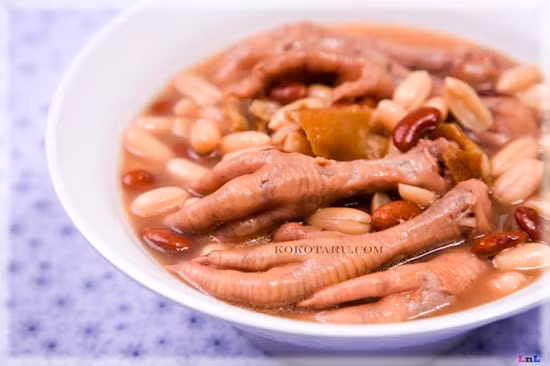  Với bài thuốc này, mọi người cần kiên trì trong khoảng 1 tuần, hết một tuần thì dừng 4 ngày sau đó lại tiếp tục sử dụng thêm 1 tuần nữa là đủ liệu trình. Mỗi ngày làm một lần để ăn trong ngày, không để thừa sang ngày hôm sau. Ảnh: Báo sức khỏe đời sống.