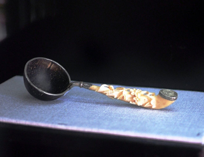  Muỗng do ngự xưởng chế tác sử dụng trong các buổi yến tiệc cung đình triều Nguyễn