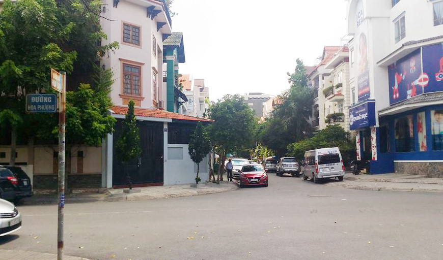 Khu vực xảy ra tai nạn nghiêm trọng rạng sáng 9-7 tại ngã tư Hoa Phượng - Hoa Lan (quận Phú Nhuận, TP. Hồ Chí Minh) khiến một người tử vong Khu vực xảy ra tai nạn nghiêm trọng rạng sáng 9-7 tại ngã tư Hoa Phượng - Hoa Lan (Q.Phú Nhuận, TP. Hồ Chí Minh) khiến một người tử vong