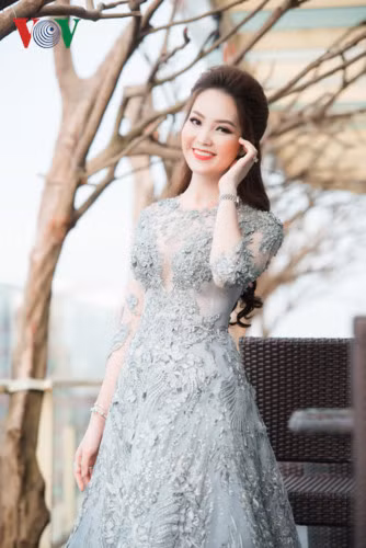 Thuỵ Vân cho biết, thời gian mới vào Đài làm việc, bài học về sự tự trọng và khiêm tốn cô sẽ không bao giờ quên.