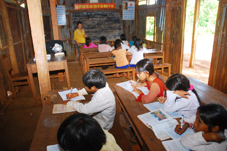 Sao chưa giải quyết phụ cấp thu hút cho giáo viên vùng sâu? ảnh 1 Một lớp học ở vùng sâu-vùng xa. Ảnh: Lê Anh