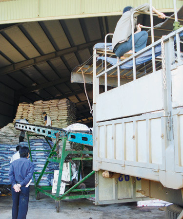 Công ty vẫn bảo đảm hoạt động giao dịch với khách hàng. Ảnh: M.D