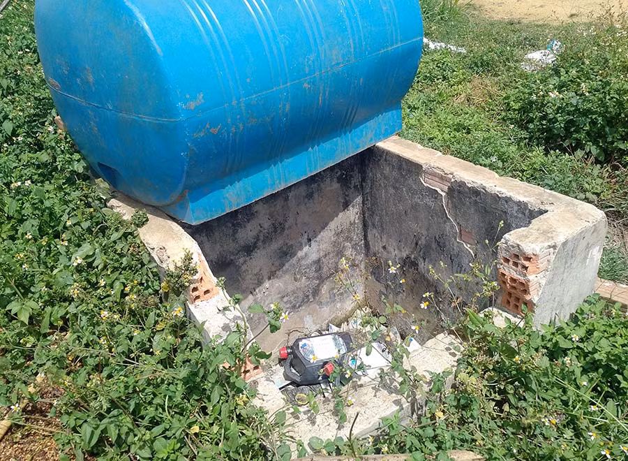 Các hạng mục công trình bỏ hoang lãng phí. Ảnh: N.G