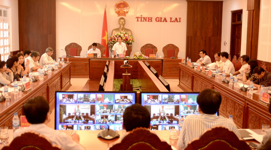 Quang cảnh hội nghị trực tuyến. Ảnh: M.N